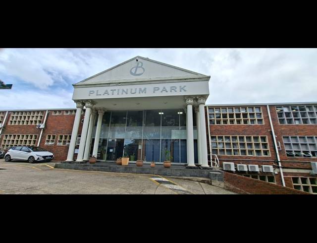 8,000M² WAREHOUSE TO LET IN BRIARDENE
